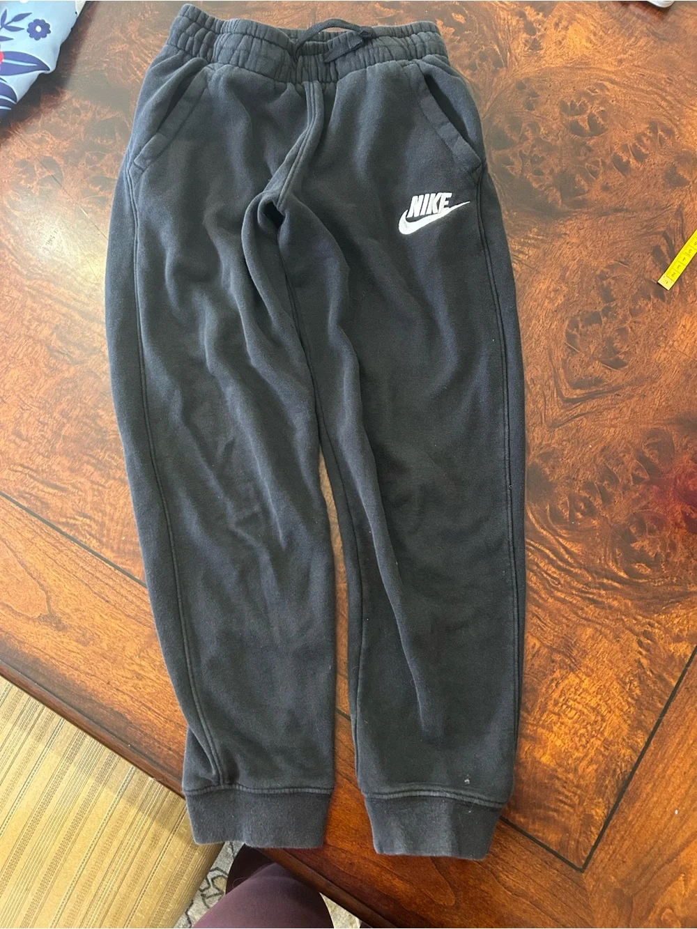Nike Club Fleece Joggers Kids Size Medium Black Waist Sweatpants